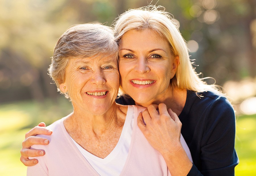 senior-woman-blonde-daughter