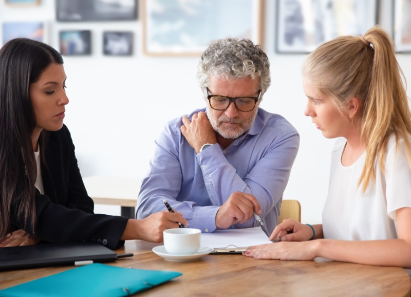 Eldercare Mediators Guide Families Through Difficult Decisions with an Aging Family Member